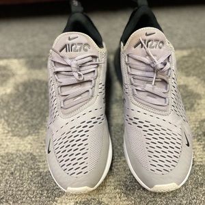 Women Women’s Nike Air Max 270 Size 11 100% Authentic Grey Black White PreOwned